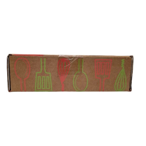 Raddish Kids Garlic Mincer Green Silver Plastic Steel World Fusion Recipes Patch - Picture 9 of 14